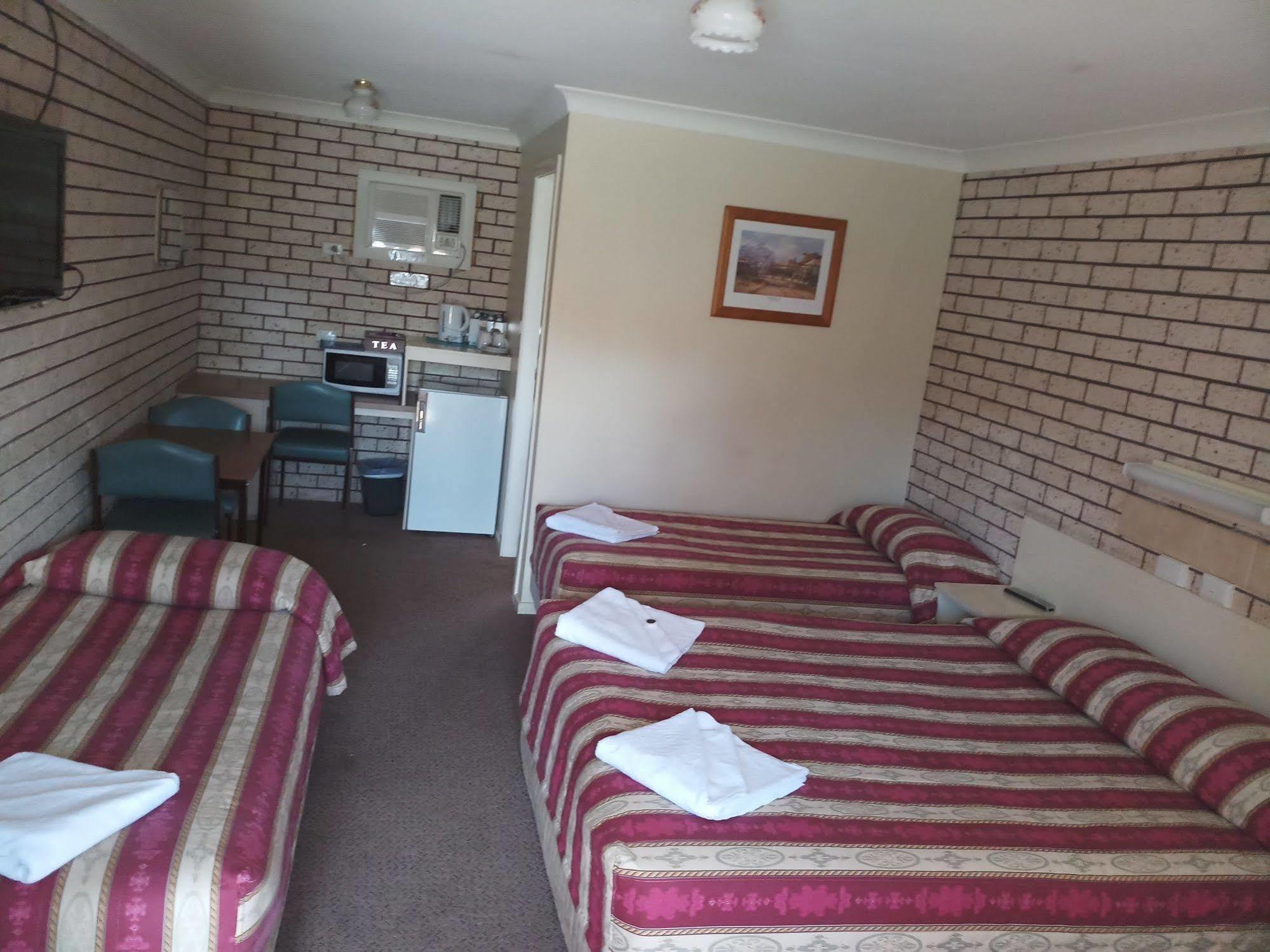 Alfa Motel Gilgandra Ngoại thất bức ảnh
