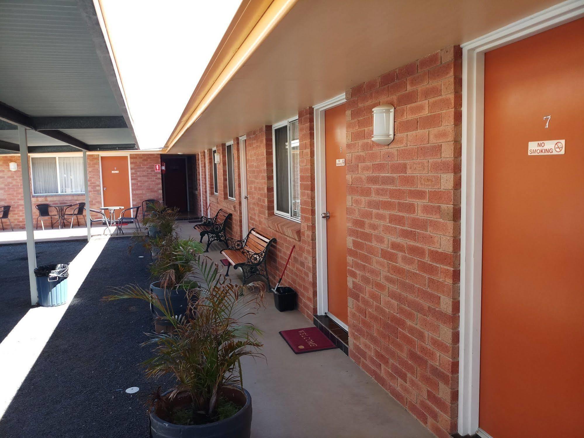 Alfa Motel Gilgandra Ngoại thất bức ảnh